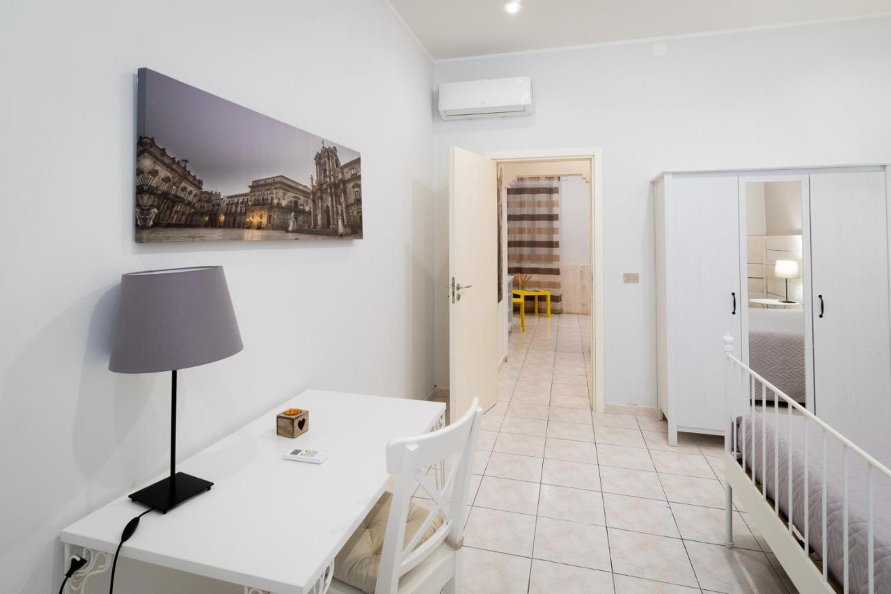 Syracuseapartments Il Piave Di Siracusa Appartamento Per 6 Persone Vicino Ad Ortigia A 200M Dal Mare Exterior foto